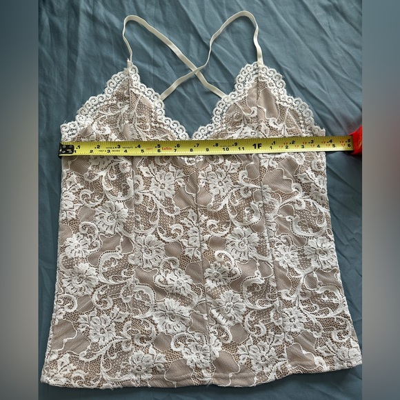 K. Jordan Ivory Lace Blouse/Top. Size Large - Picture 4 of 5